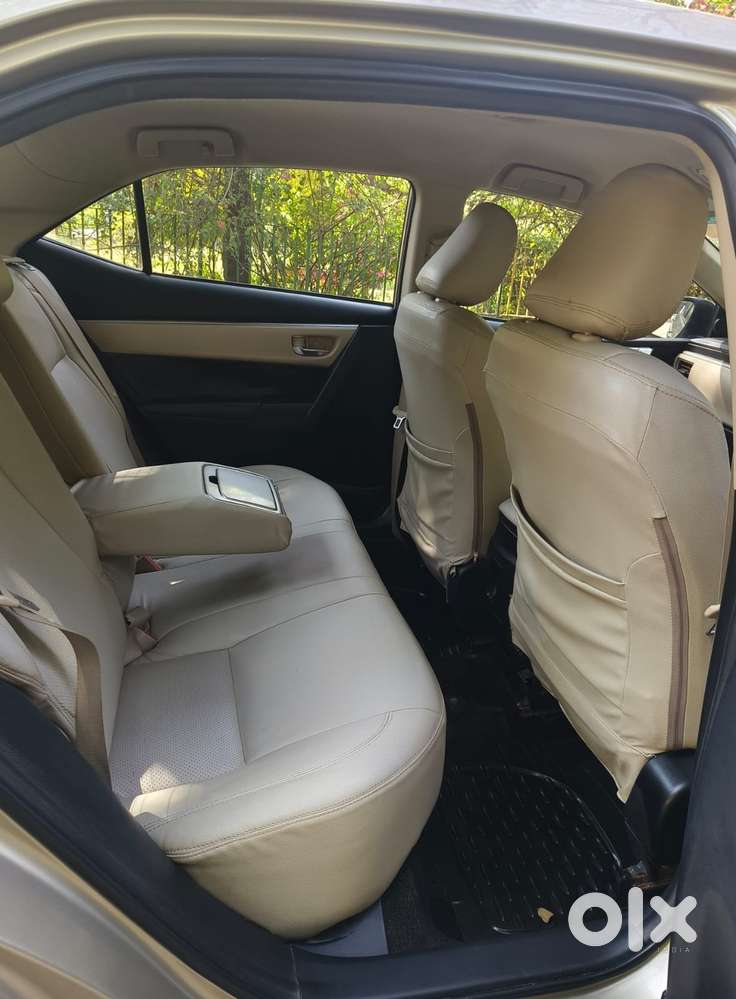 Toyota Corolla Altis 2013-2017 G At, 2015, Petrol