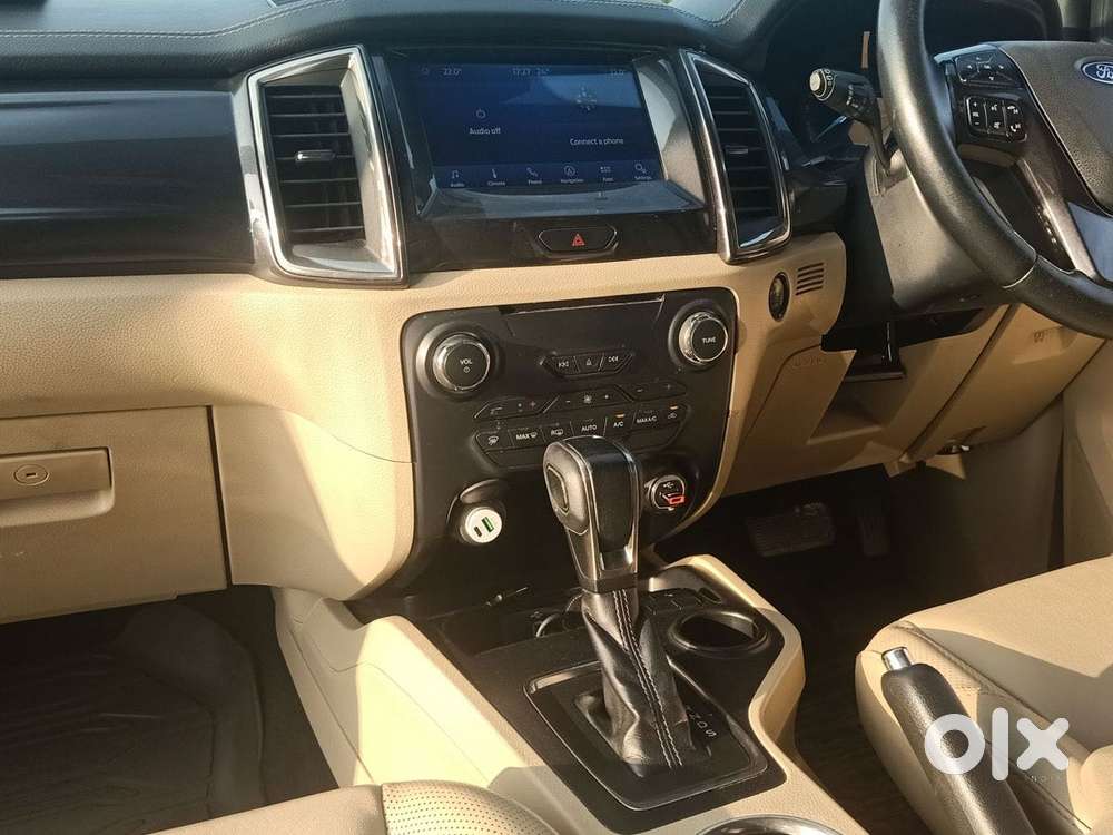 Ford Endeavour Titanium 4x2, 2020, Petrol