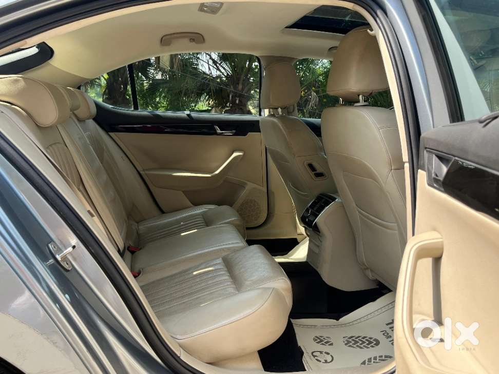 Skoda Superb L&k 2.0 Tdi At, 2018, Petrol