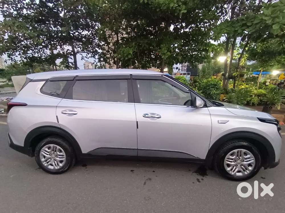 2023 Kia Carens Premium  1st Owner  Warranty Till 2028