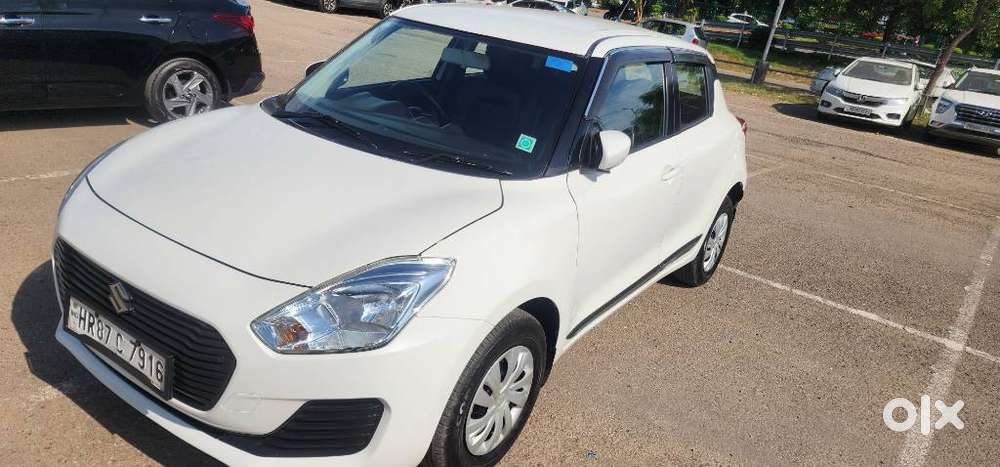 Maruti Suzuki Swift Vxi With Abs, 2018, Petrol