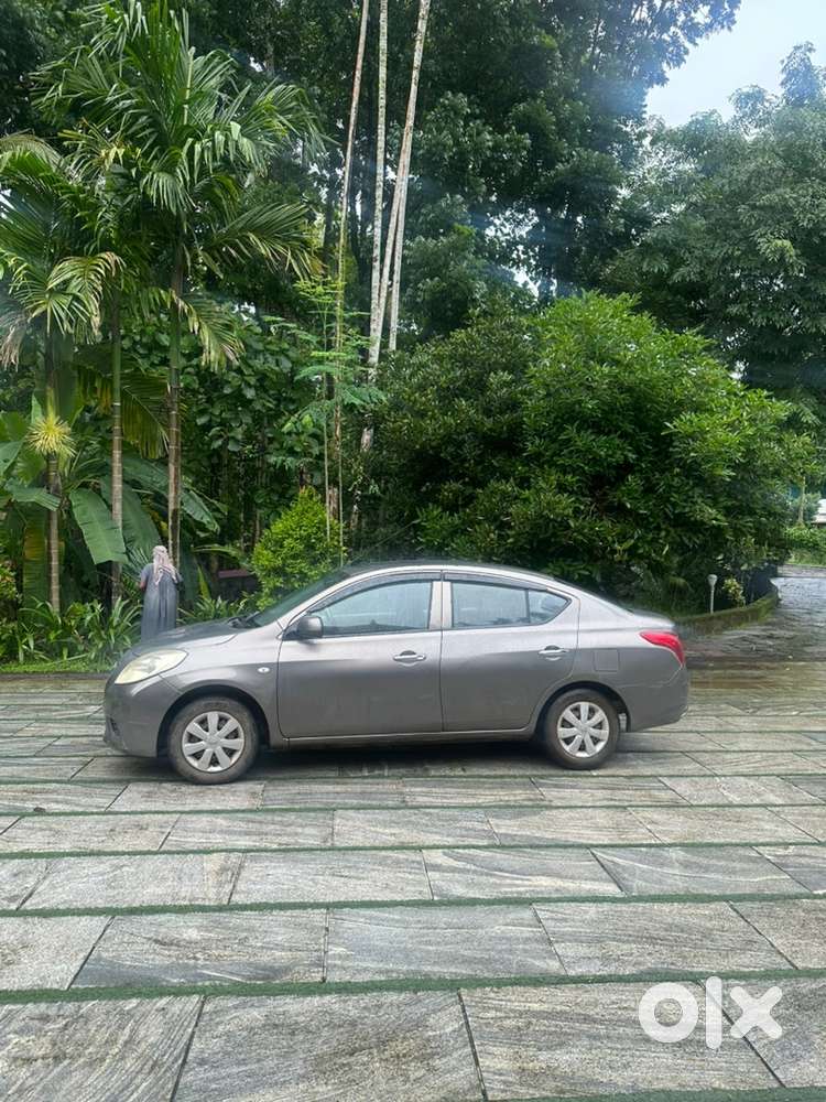 Nissan Sunny Petrol 2012