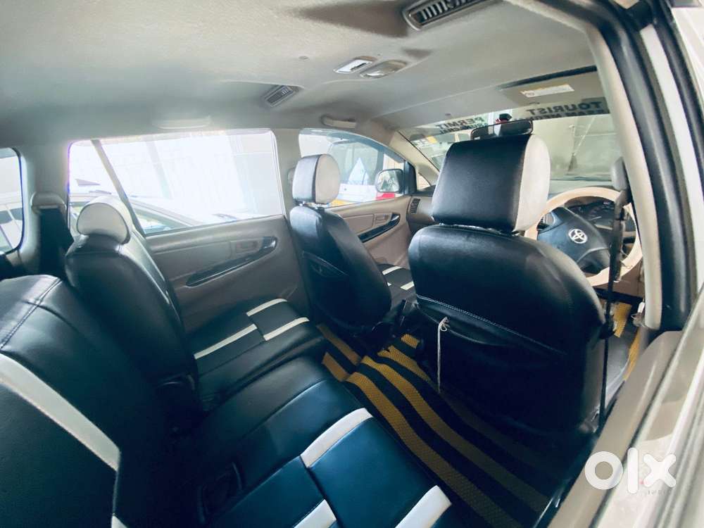 Toyota Innova 2.5 G (diesel) 8 Seater, 2015, Diesel