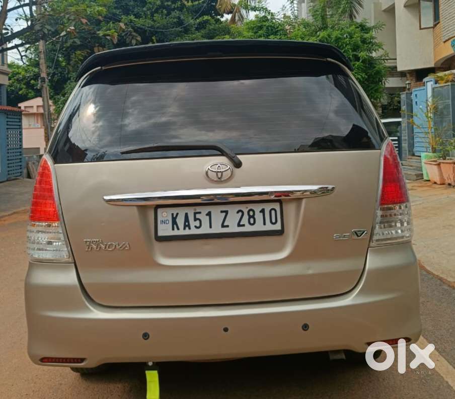 Toyota Innova 2004-2011 2.5 V Diesel 7-seater, 2009, Diesel