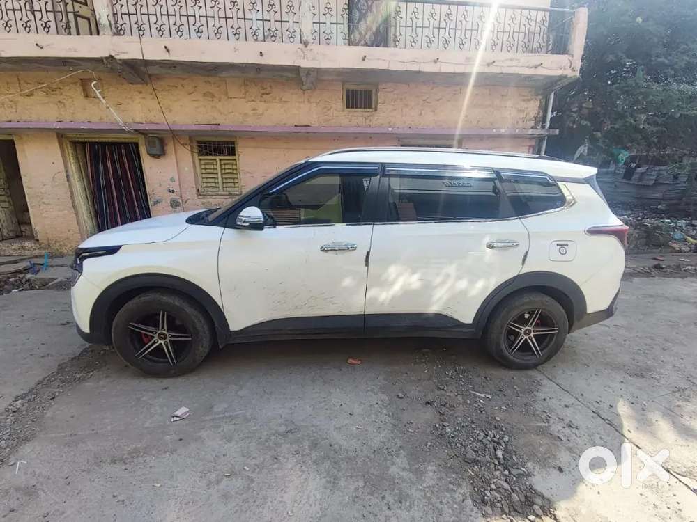 Kia Carens 2023 Petrol Good Condition