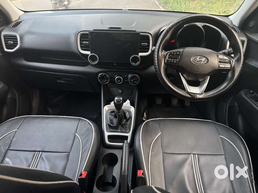 Hyundai Venue E, 2021, Petrol