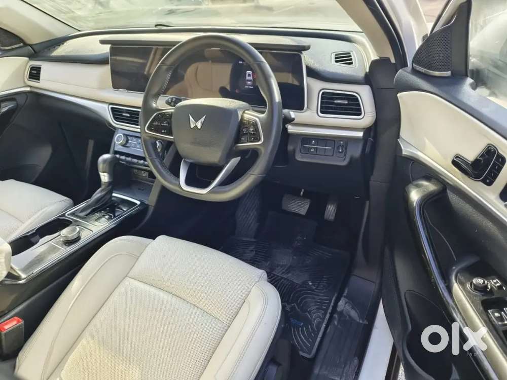 Mahindra Xuv700 Ax7 2022
