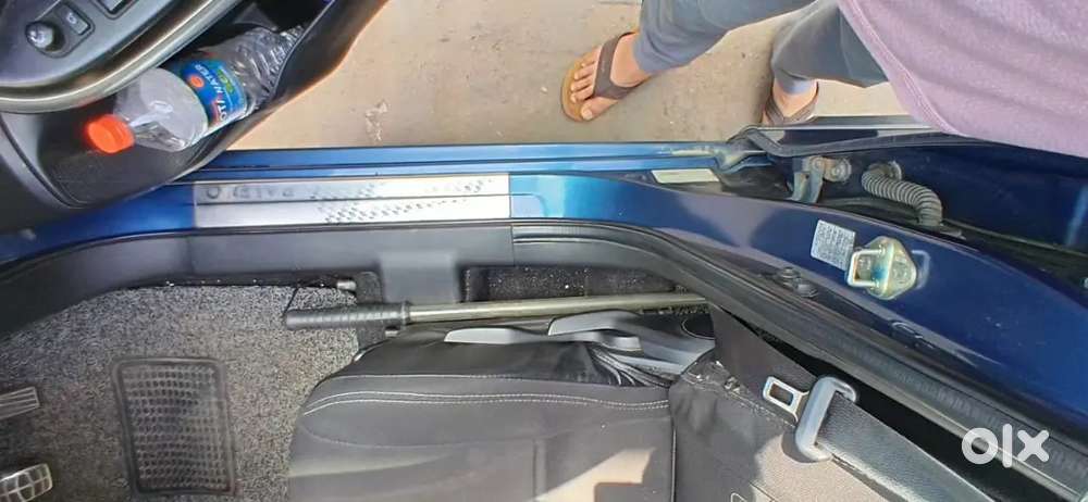 One Handed Driven And We'll Condition