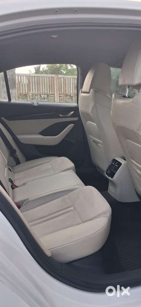 Skoda Octavia 2.0 L K Tsi At, 2022, Petrol