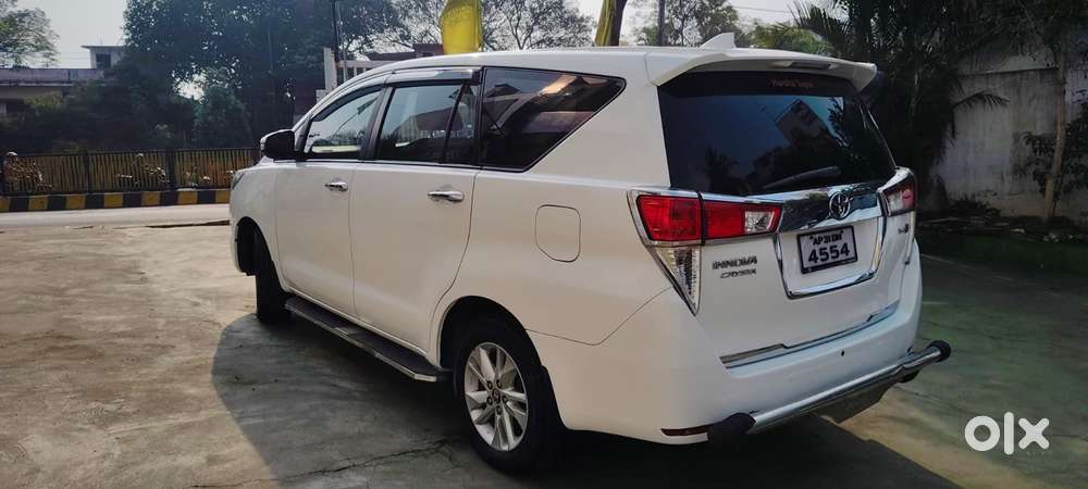 Toyota Innova Crysta G 8 Str, 2017, Diesel