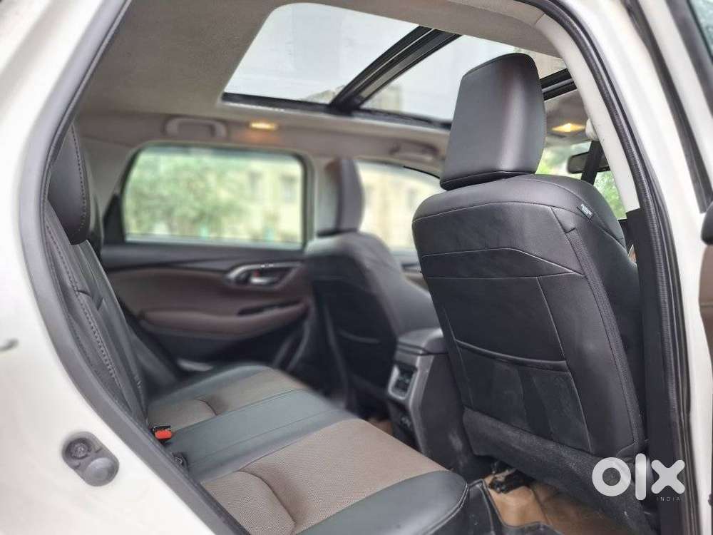 Toyota Urban Cruiser Hyryder 1.5 V Hybrid, 2025, Petrol