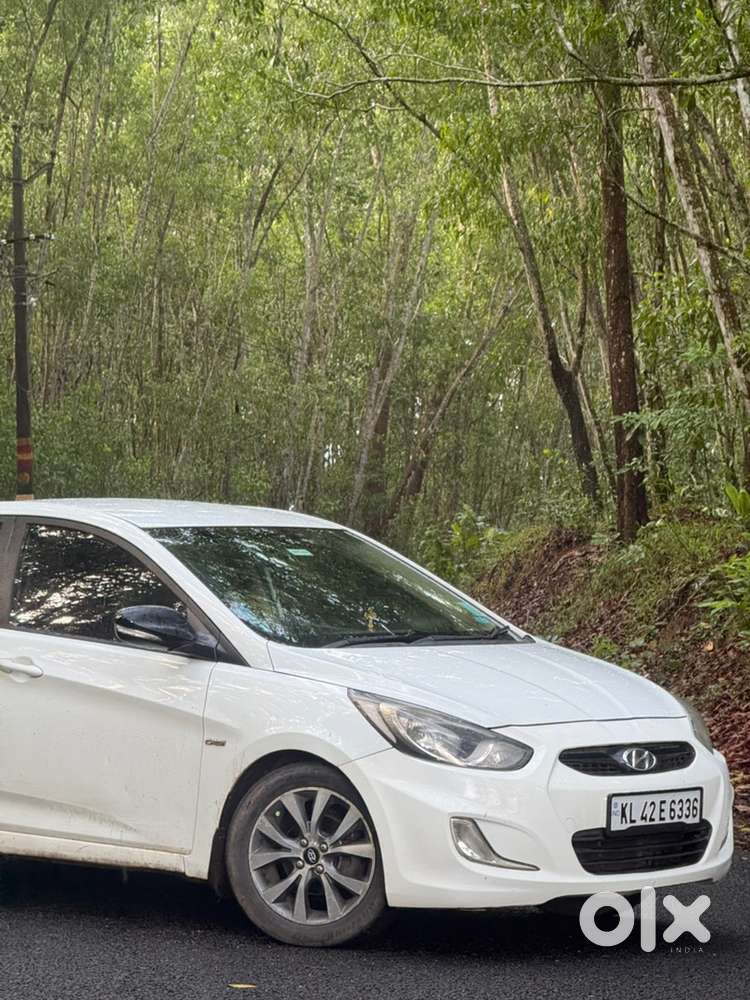 Hyundai Fluidic Verna 2011