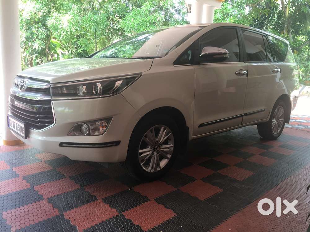 Toyota Innova Crysta 2016 Diesel Well Maintained