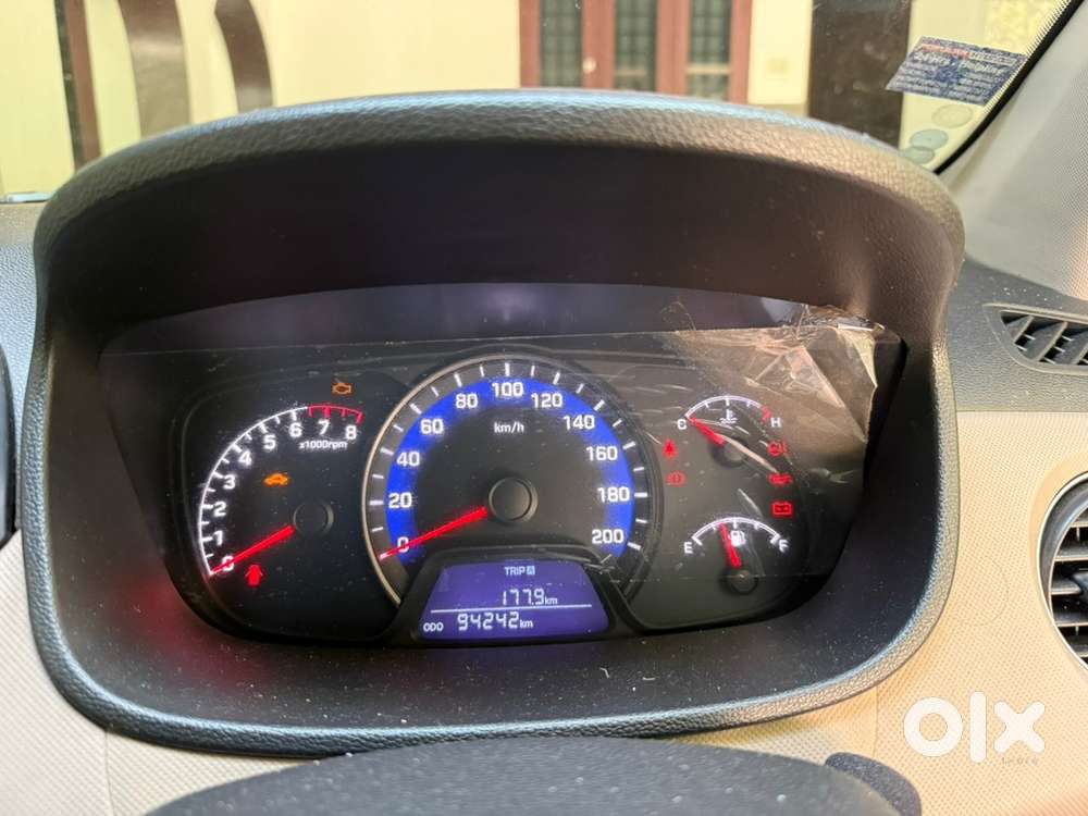 Hyundai Xcent Petrol 2015