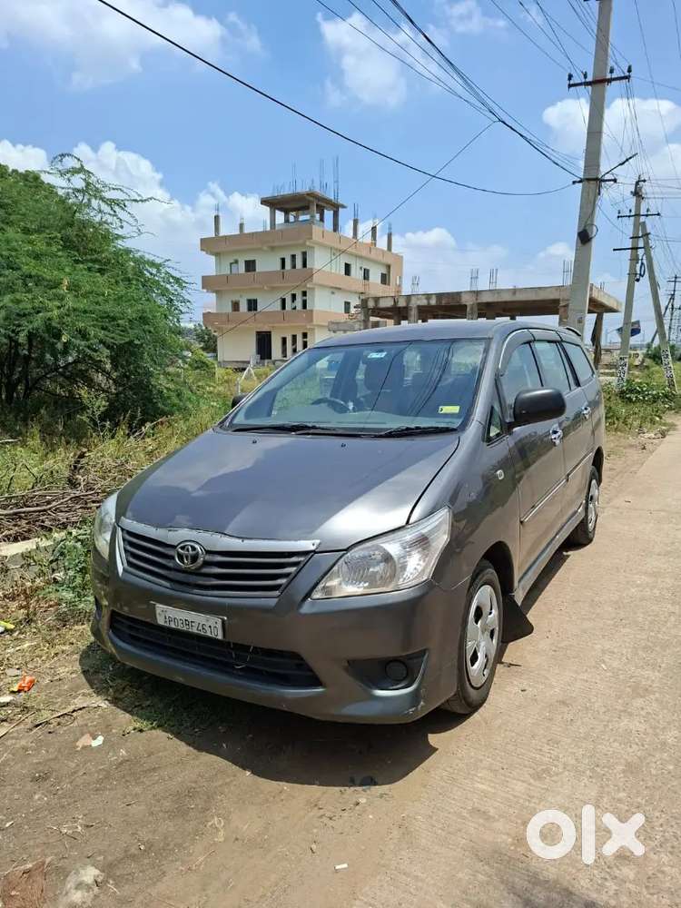 Toyota Innova 2.5g 2013