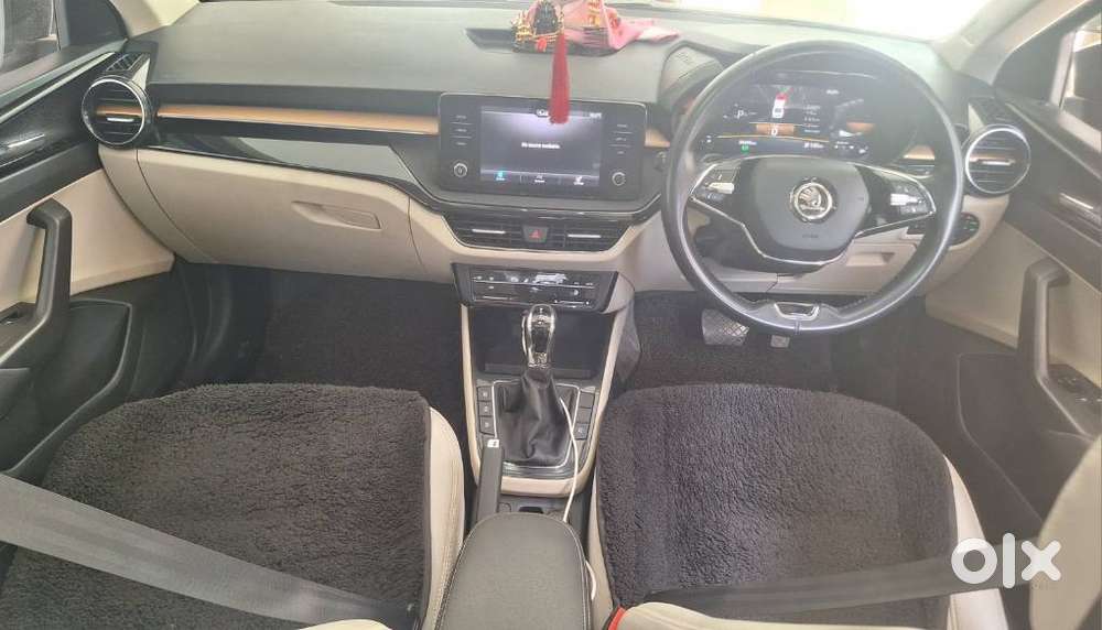 Skoda Slavia 1.5 Tsi Style At, 2023, Petrol