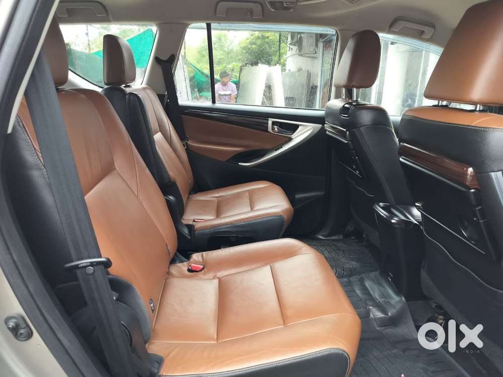 Toyota Innova Crysta 2.8z Automatic, 2016, Diesel