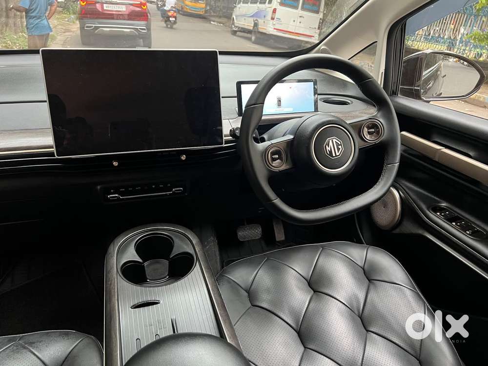 Mg Windsor Ev Essence, 2024, Electric