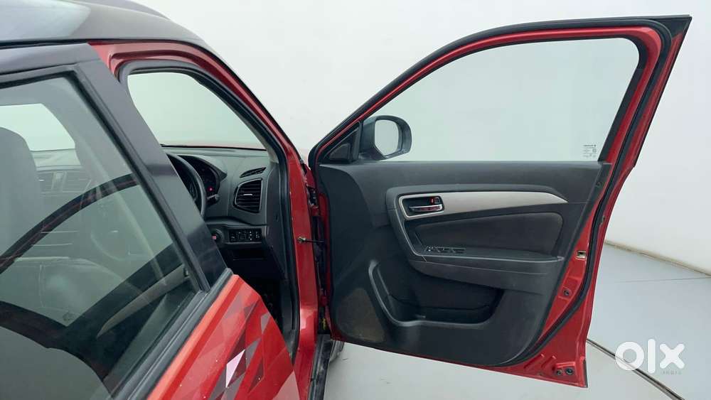 Maruti Suzuki Vitara Brezza Zdi+ Dual Tone Mt, 2016, Diesel
