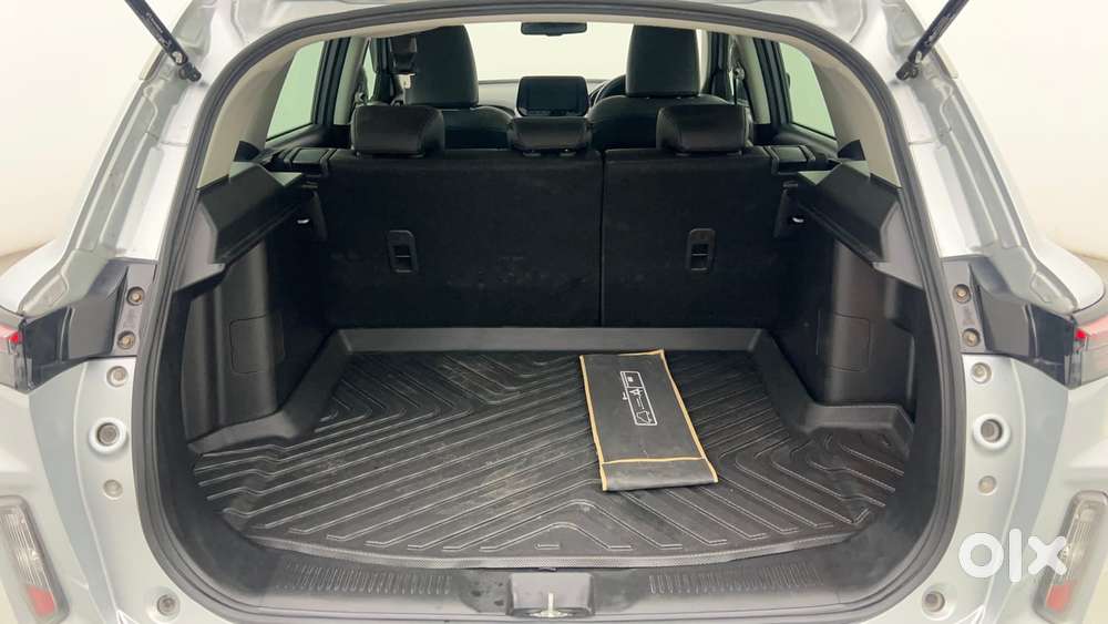 Maruti Suzuki Grand Vitara 1.5 Alpha Smart Hybrid At, 2022, Petrol