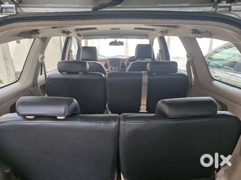 Toyota Innova 2.5 Vx 8 Seater Bs Iv, 2008, Diesel