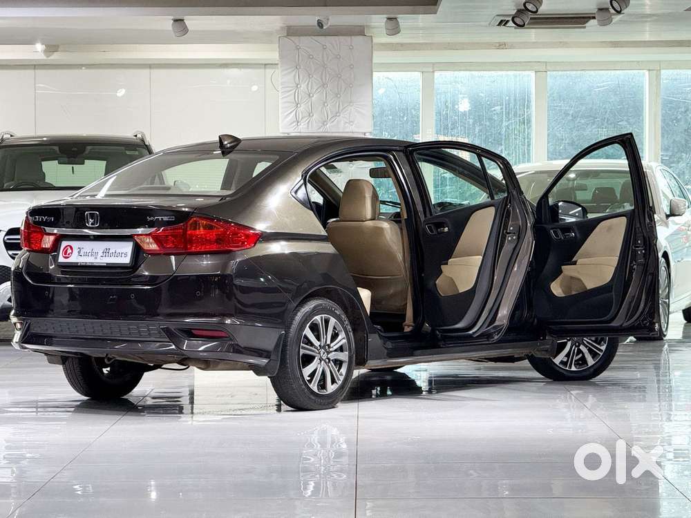 Honda City 1.5 V Cvt I-vtec Mt, 2022, Petrol