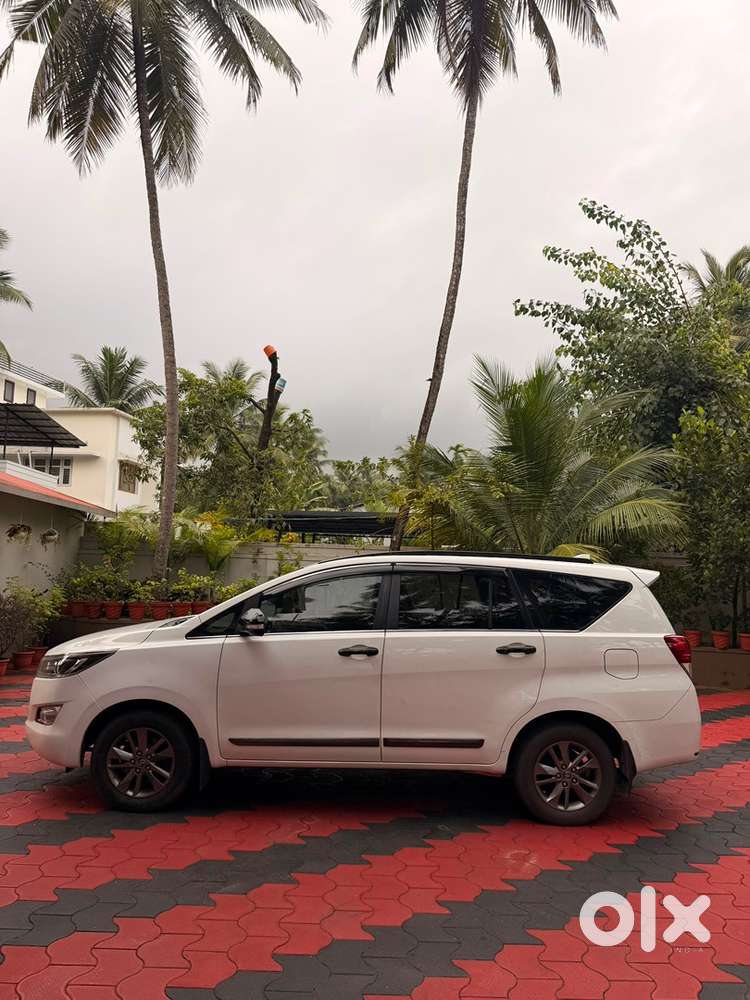 Toyota Innova Crysta 2017 V Diesel Manual