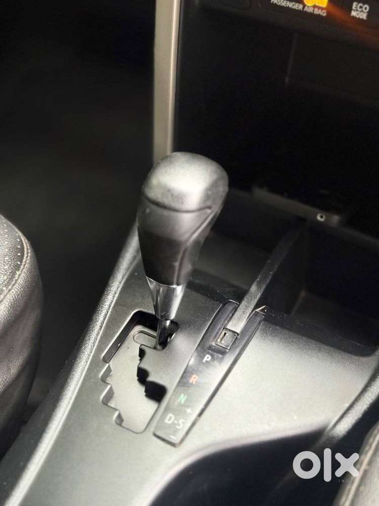 Toyota Innova Crysta 2.7 Gx At 8s, 2017, Petrol