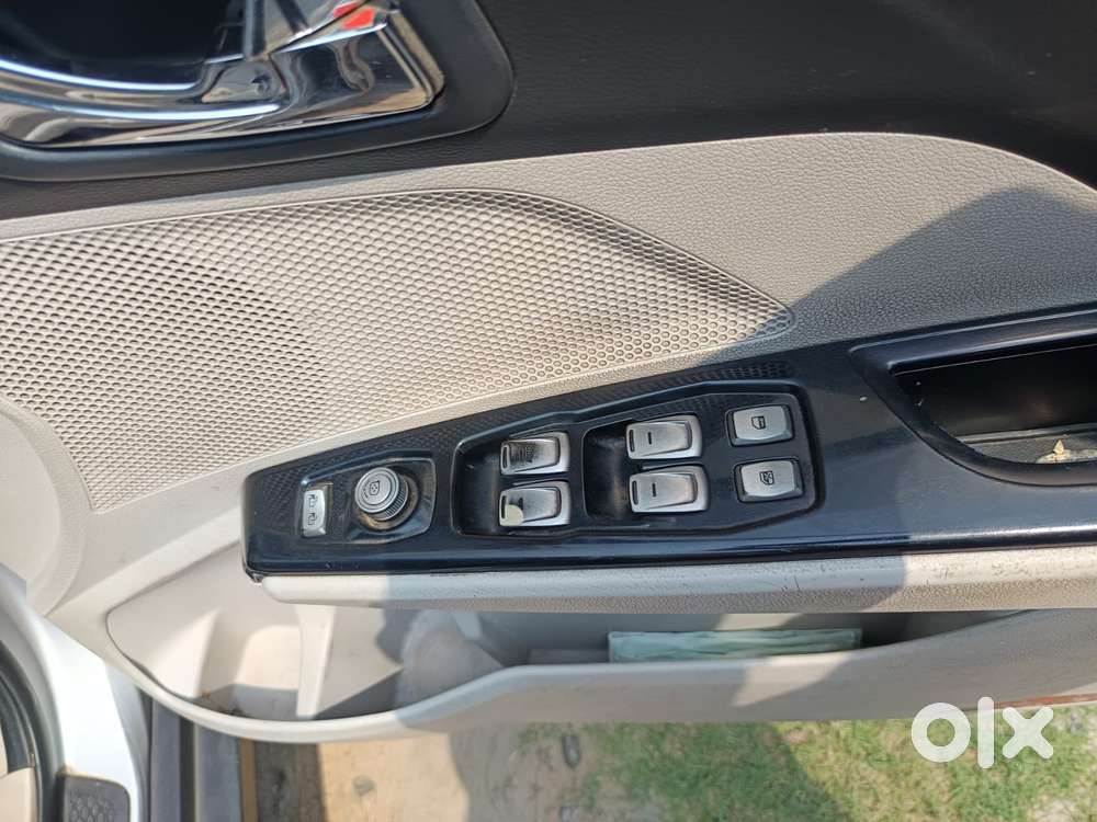 Mahindra Xuv300 W8 Diesel, 2020, Diesel