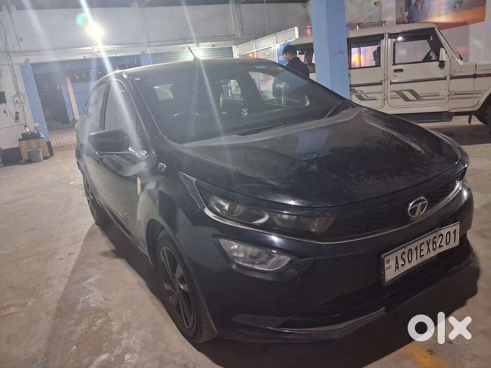 Tata Altroz 1.2 Xz Plus Dark Edition, 2022, Petrol