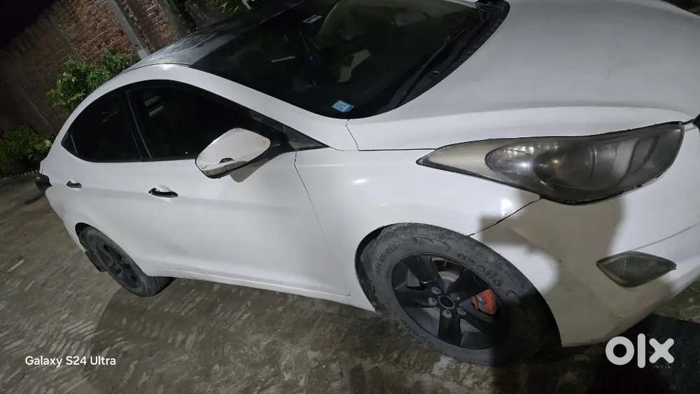 Hyundai New Elantra Diesel 2014variant