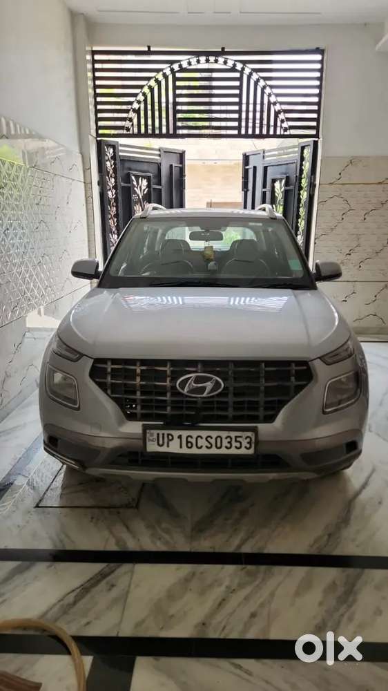 Hyundai Venue 2020 Petrol 38000 Km Driven
