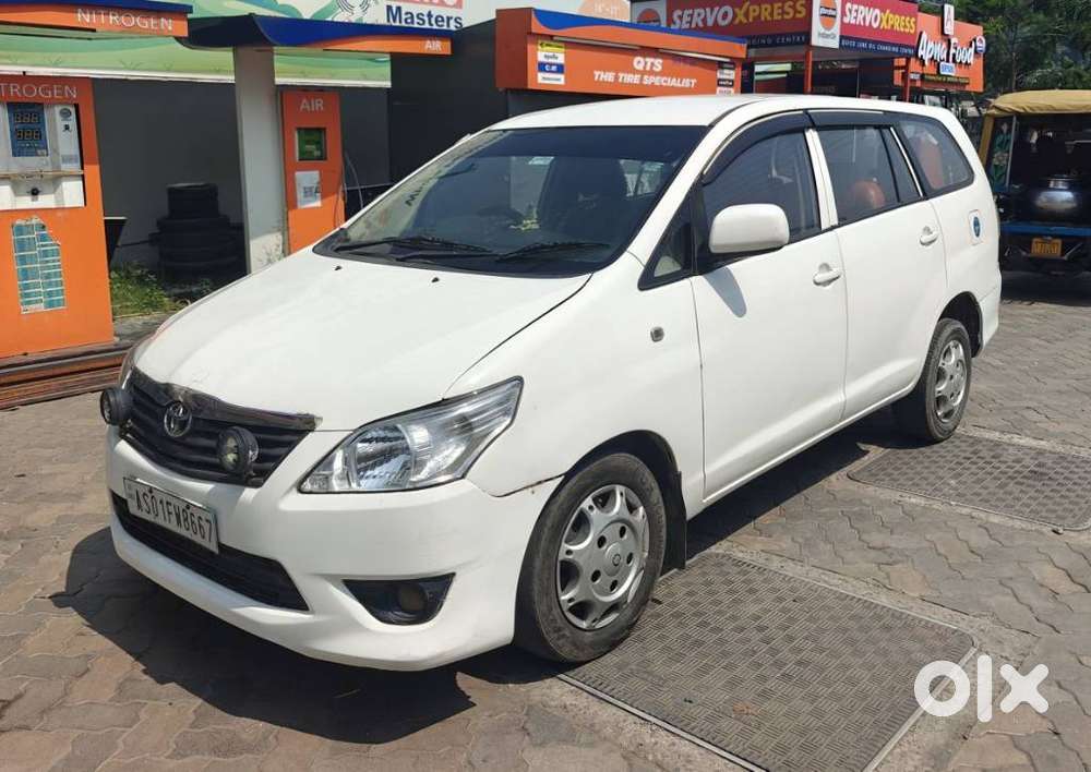 Toyota Innova 2.5 G (diesel) 8 Seater, 2015, Diesel