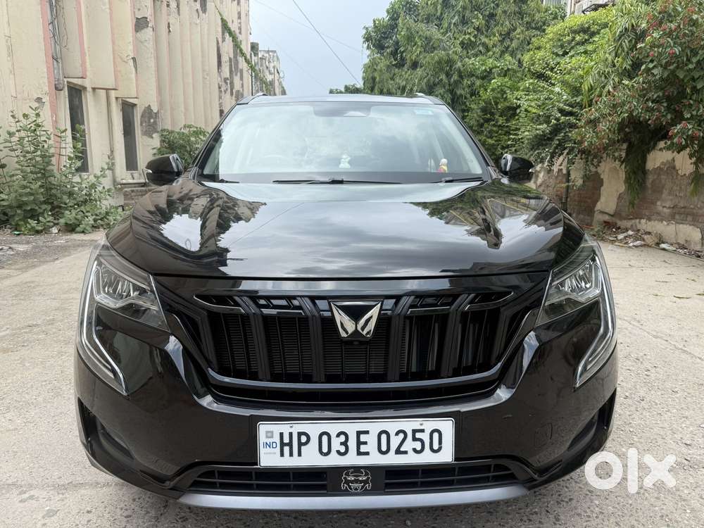 Mahindra Xuv700 2.0 Ax 7 Petrol At Str, 2025, Petrol