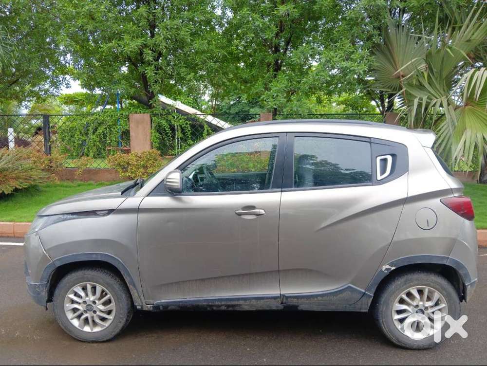 Mahindra Kuv 100 K8