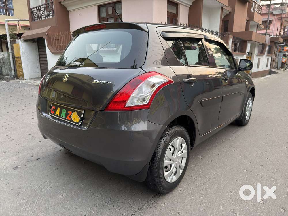Maruti Suzuki Swift Lxi Option, 2017, Petrol