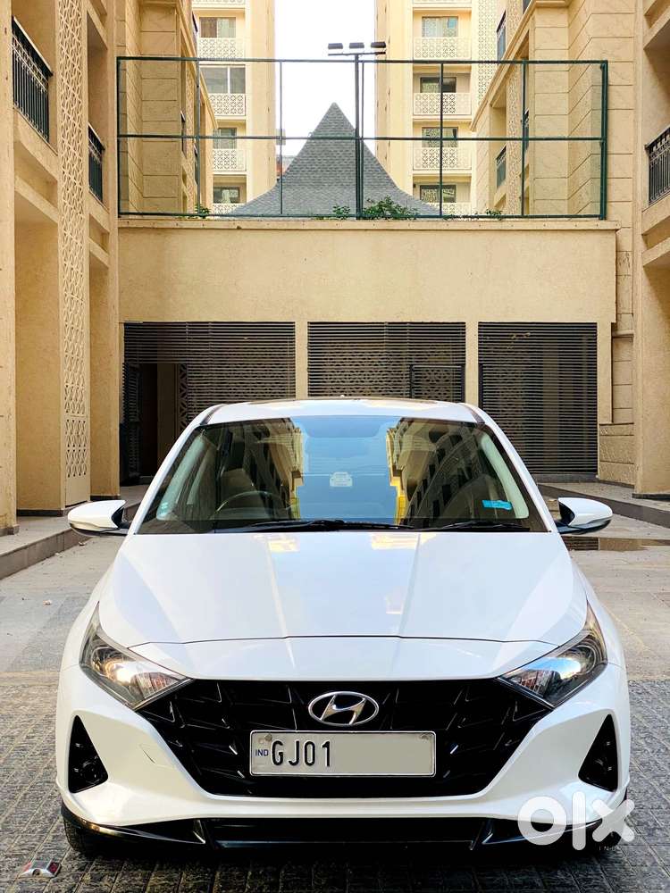 Hyundai I20 Asta (o) 1.2 Mt, 2023, Petrol