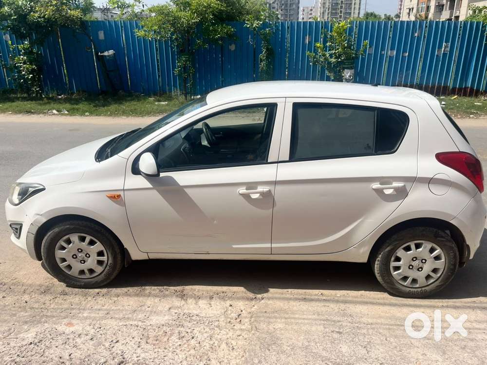 Hyundai I20 Magna Petrol 2012