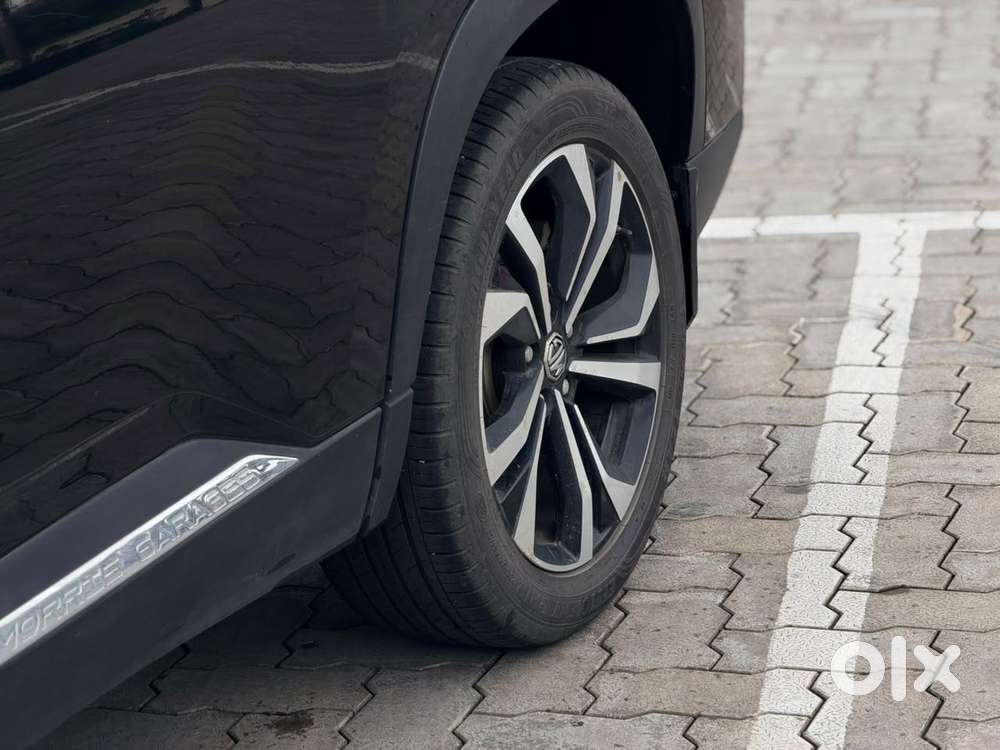 Mg Hector Plus Sharp Dct, 2023, Petrol