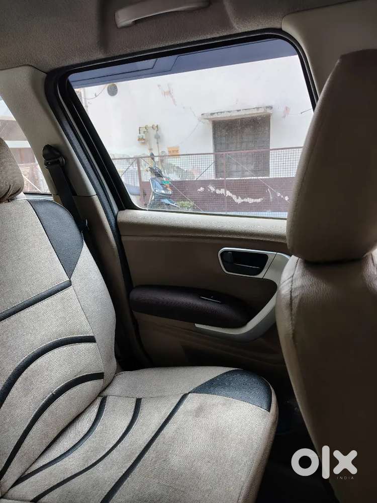 Mahindra Tuv 300 2017 Variant