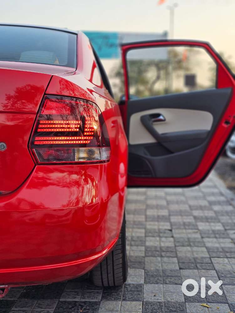 Volkswagen Vento 1.5 Highline Plus At 16 Alloy, 2012, Petrol