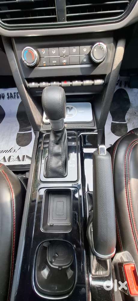 Mahindra Xuv700 2.2 Ax 5 Diesel At Str, 2024, Diesel