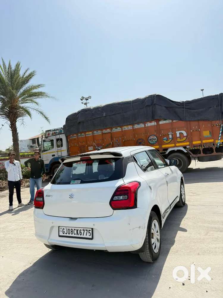 Maruti Suzuki Swift 2022 Cng & Hybrids 75000 Km Driven