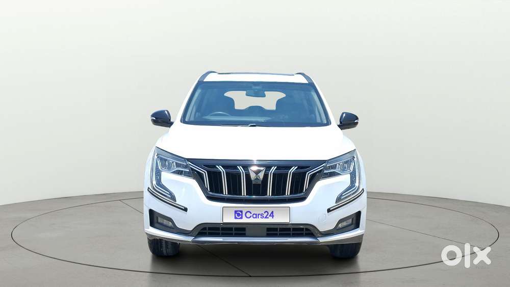 Mahindra Xuv700 2.0 Ax 5 Petrol Mt Str, 2022, Petrol
