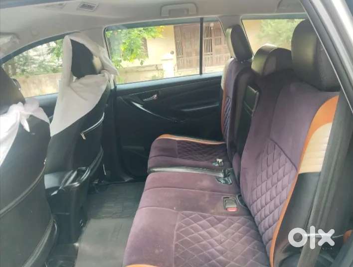Toyota Innova Crysta [2020-ongoing] 2.4 Gx 8 Str, 2017, Diesel