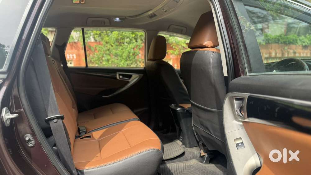 Toyota Innova Crysta 2.4 Vx Mt 8s, 2016, Diesel