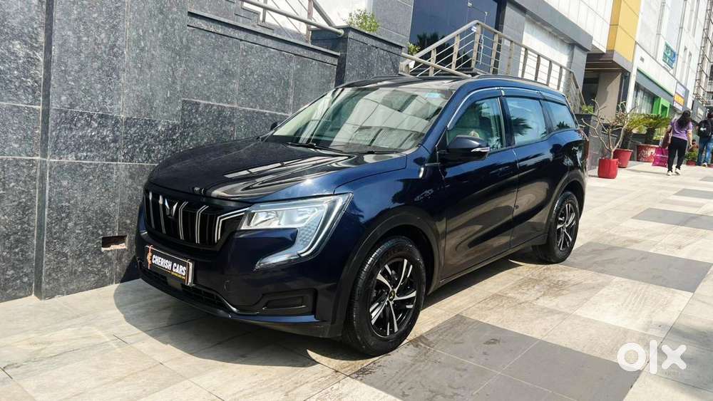 Mahindra Xuv700 2.0 Mx Petrol Mt 5 Str, 2023, Petrol