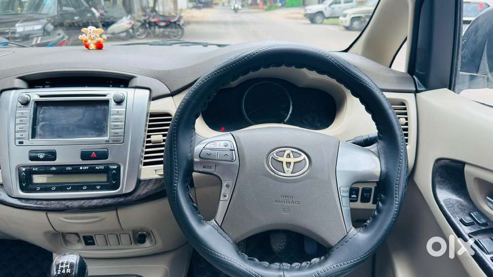 Toyota Innova 2.5 Z Diesel 7 Seater, 2014, Diesel
