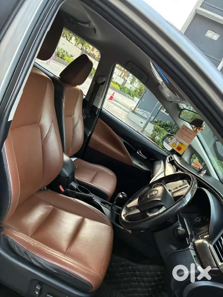 Innova Crysta 2.8 Z Automatic