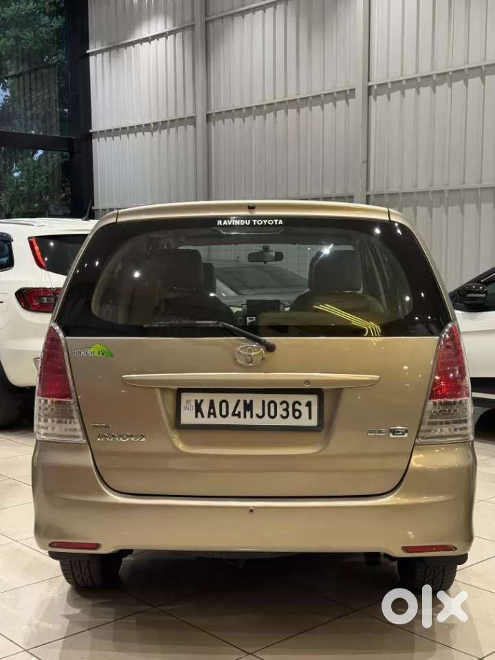 Toyota Innova 2.5 Vx 7 Seater Bs Iv, 2011, Diesel